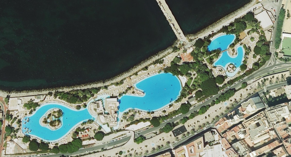 Vista aérea del Parque Marítimo del Mediterráneo, Ceuta — escenario de La Híbrida Caballa 2026